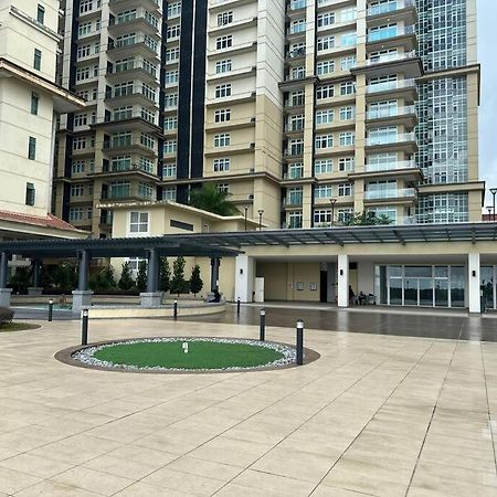 A.R Homestay Riverine Condominium 쿠칭 외부 사진