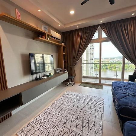 A.R Homestay Riverine Condominium 쿠칭 외부 사진