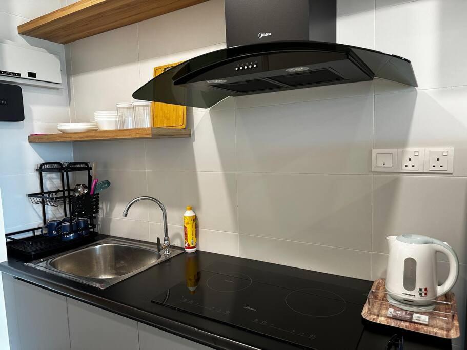 A.R Homestay Riverine Condominium 쿠칭 외부 사진